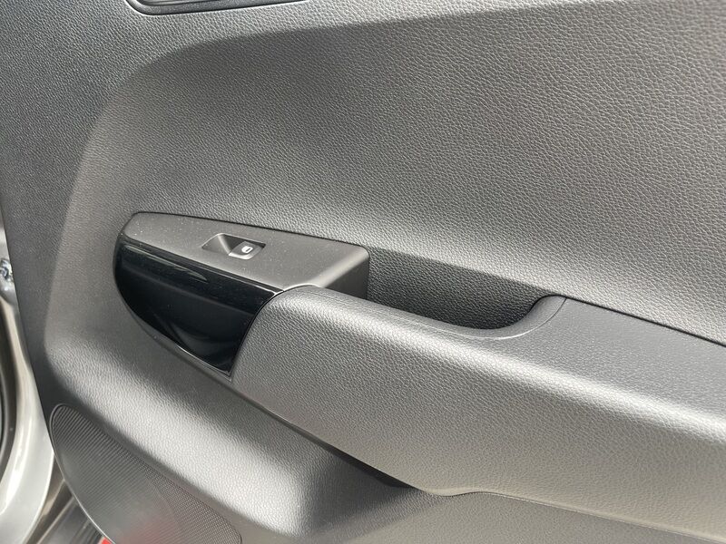 More views of Kia Picanto
