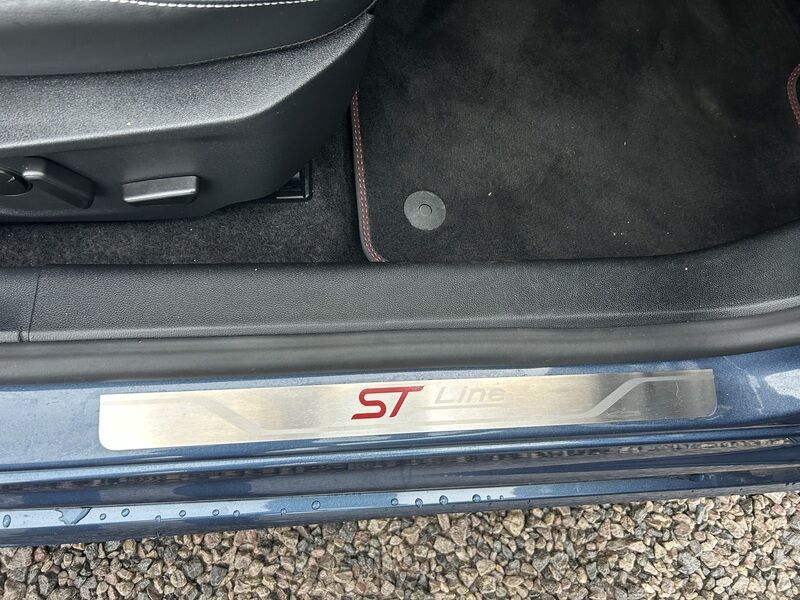 More views of Ford Focus