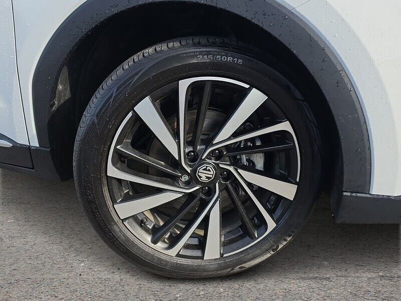 More views of MG ZS