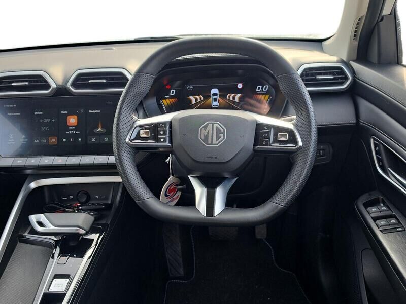 More views of MG ZS