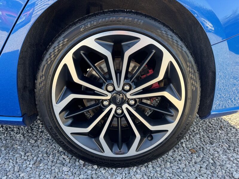 More views of Ford Focus