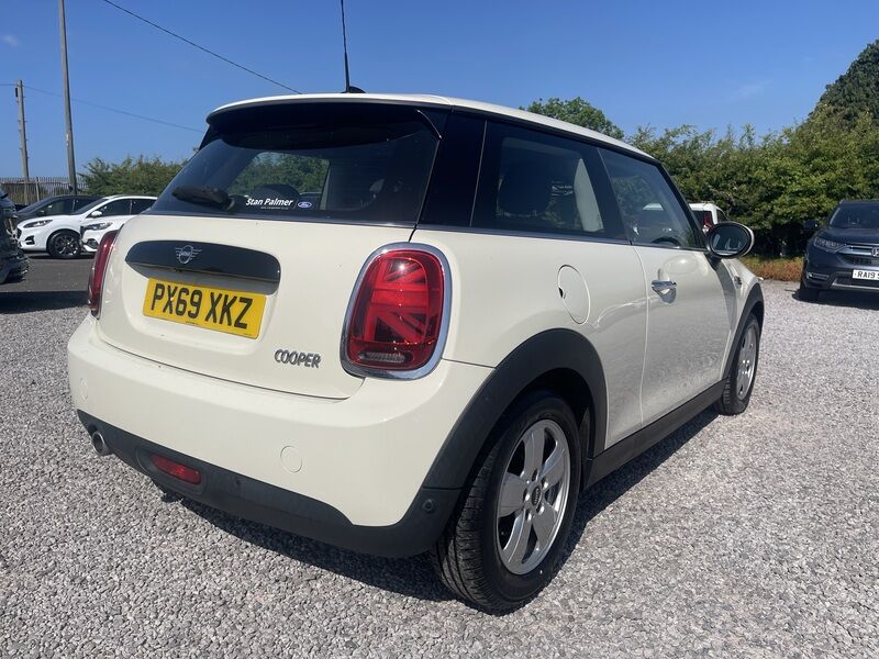 More views of MINI Hatch