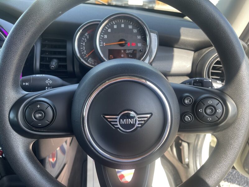 More views of MINI Hatch