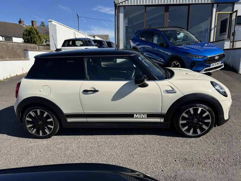 More views of MINI Hatch