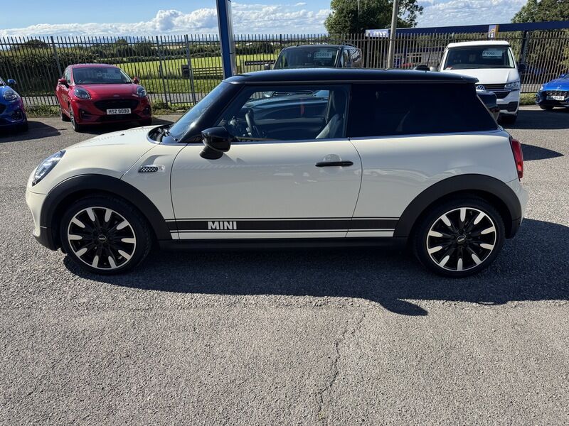 More views of MINI Hatch
