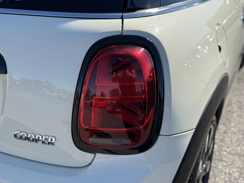 More views of MINI Hatch