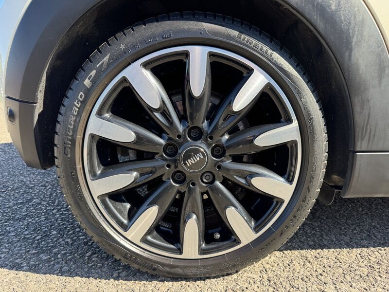 More views of MINI Hatch
