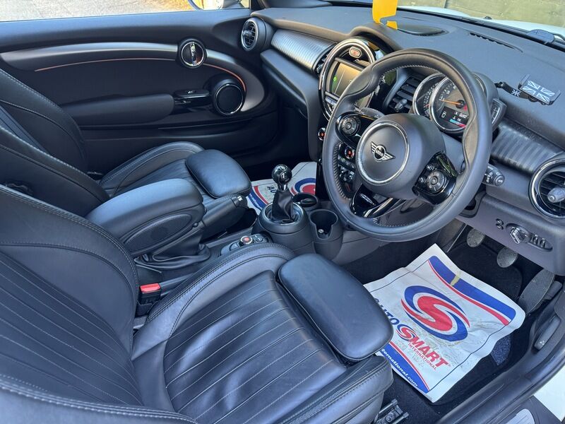 More views of MINI Hatch