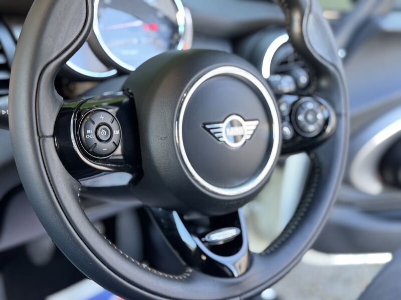 More views of MINI Hatch