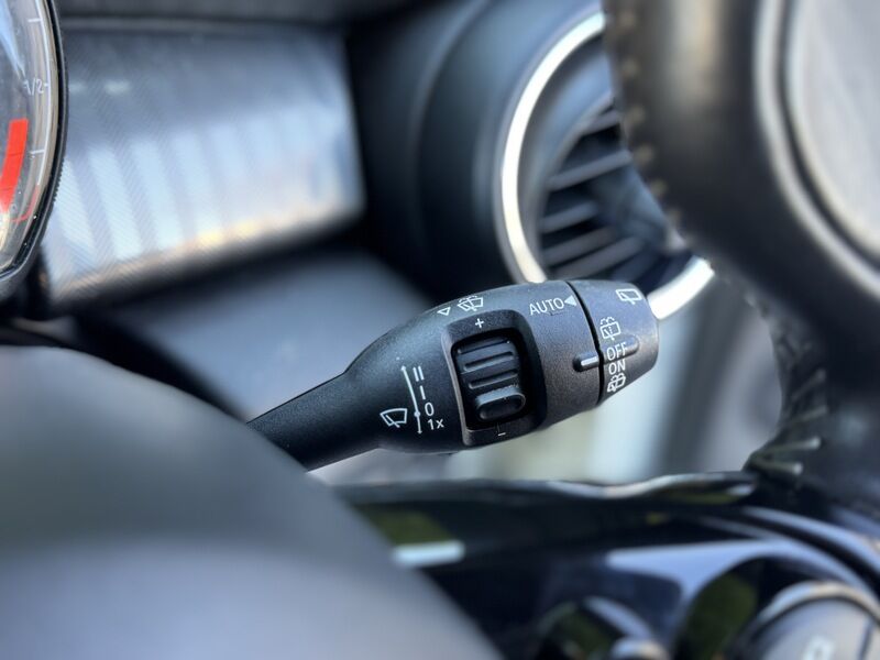More views of MINI Hatch