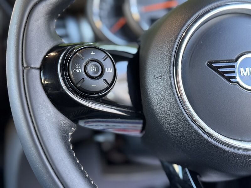 More views of MINI Hatch