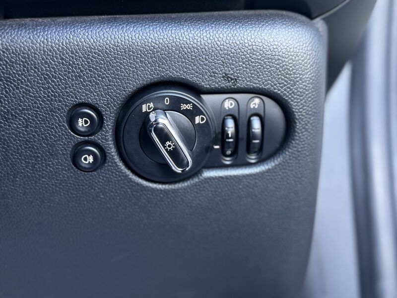 More views of MINI Hatch