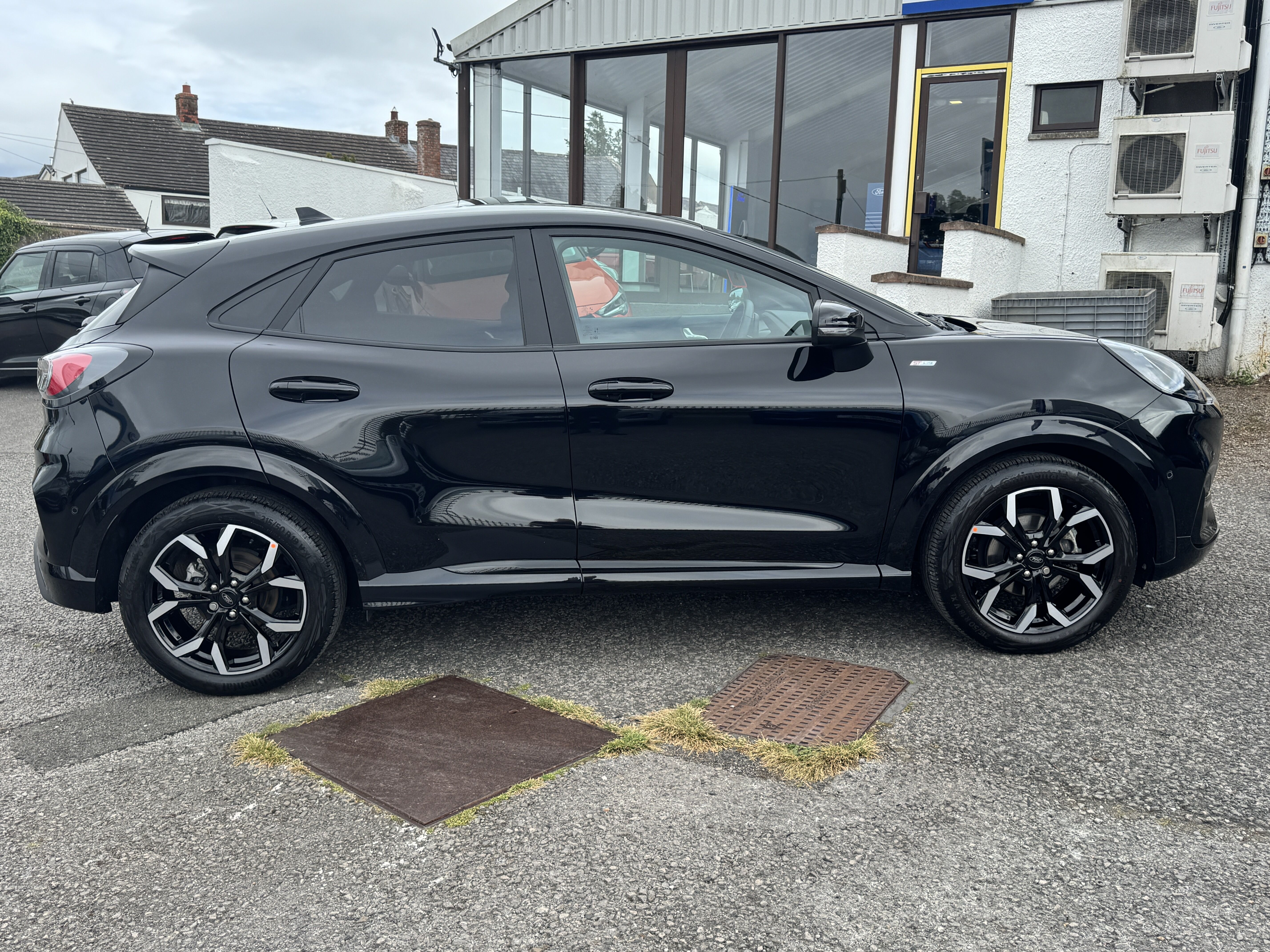 More views of Ford Puma