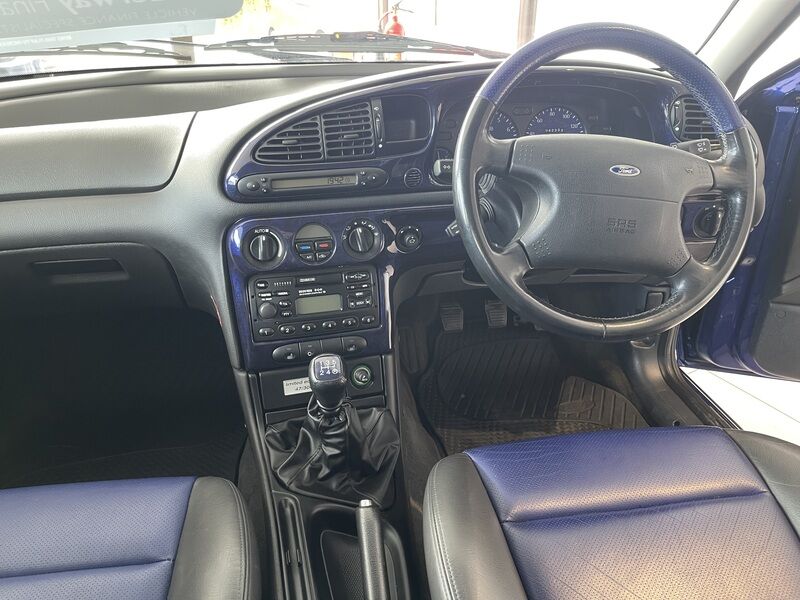 More views of Ford Mondeo