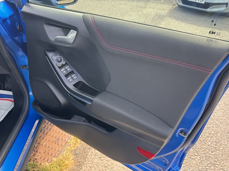 More views of Ford Puma