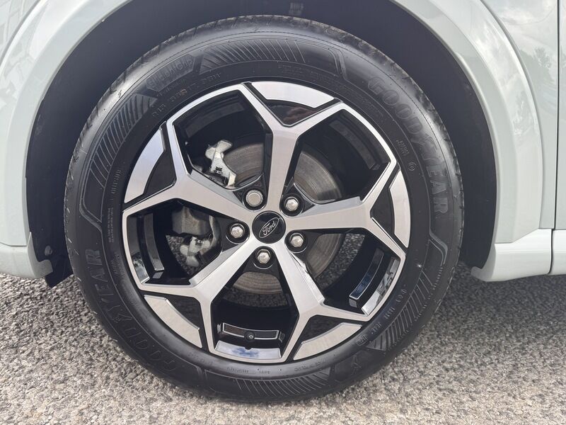 More views of Ford Puma
