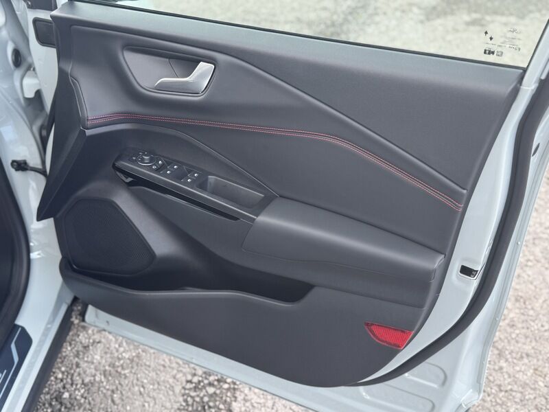 More views of Ford Puma