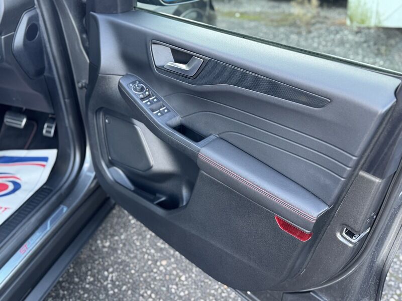 More views of Ford Kuga