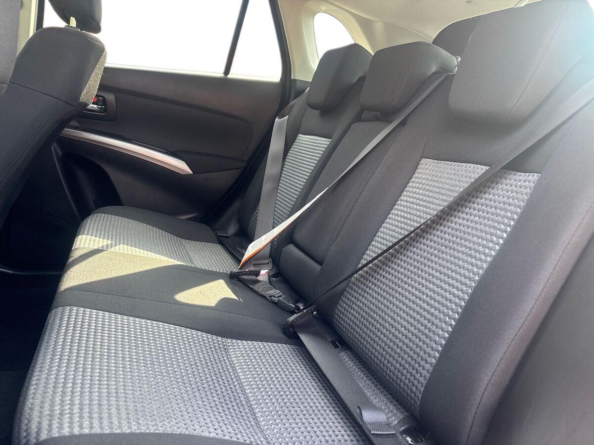 More views of Suzuki S-Cross
