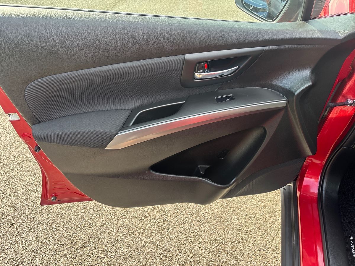 More views of Suzuki S-Cross