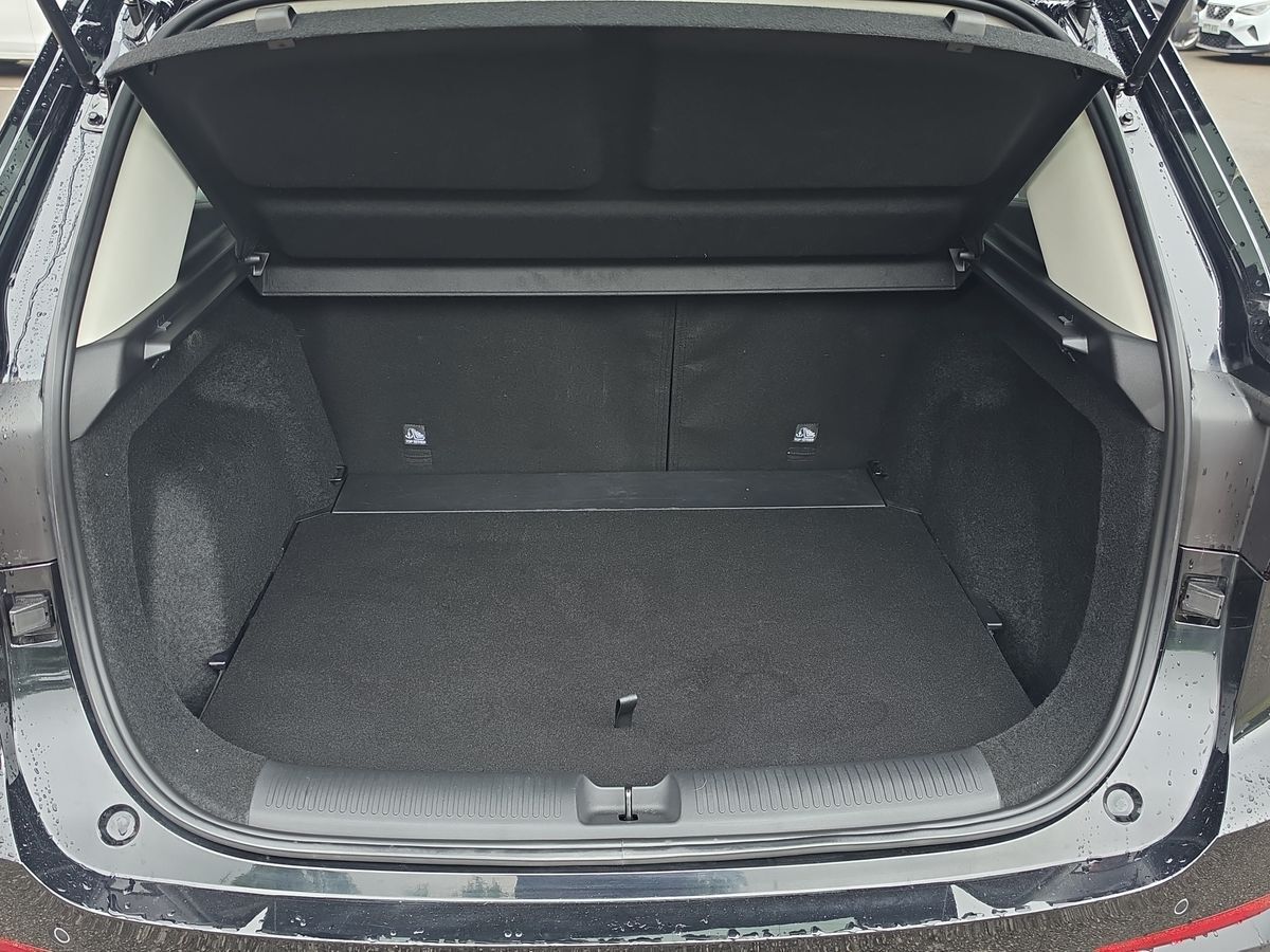 More views of MG ZS