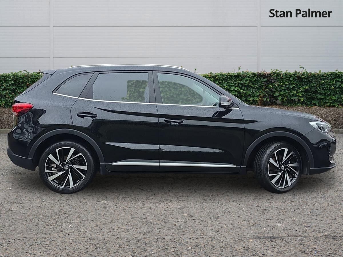 More views of MG ZS