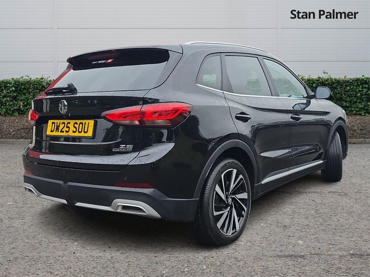More views of MG ZS