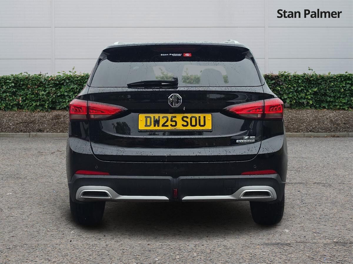 More views of MG ZS