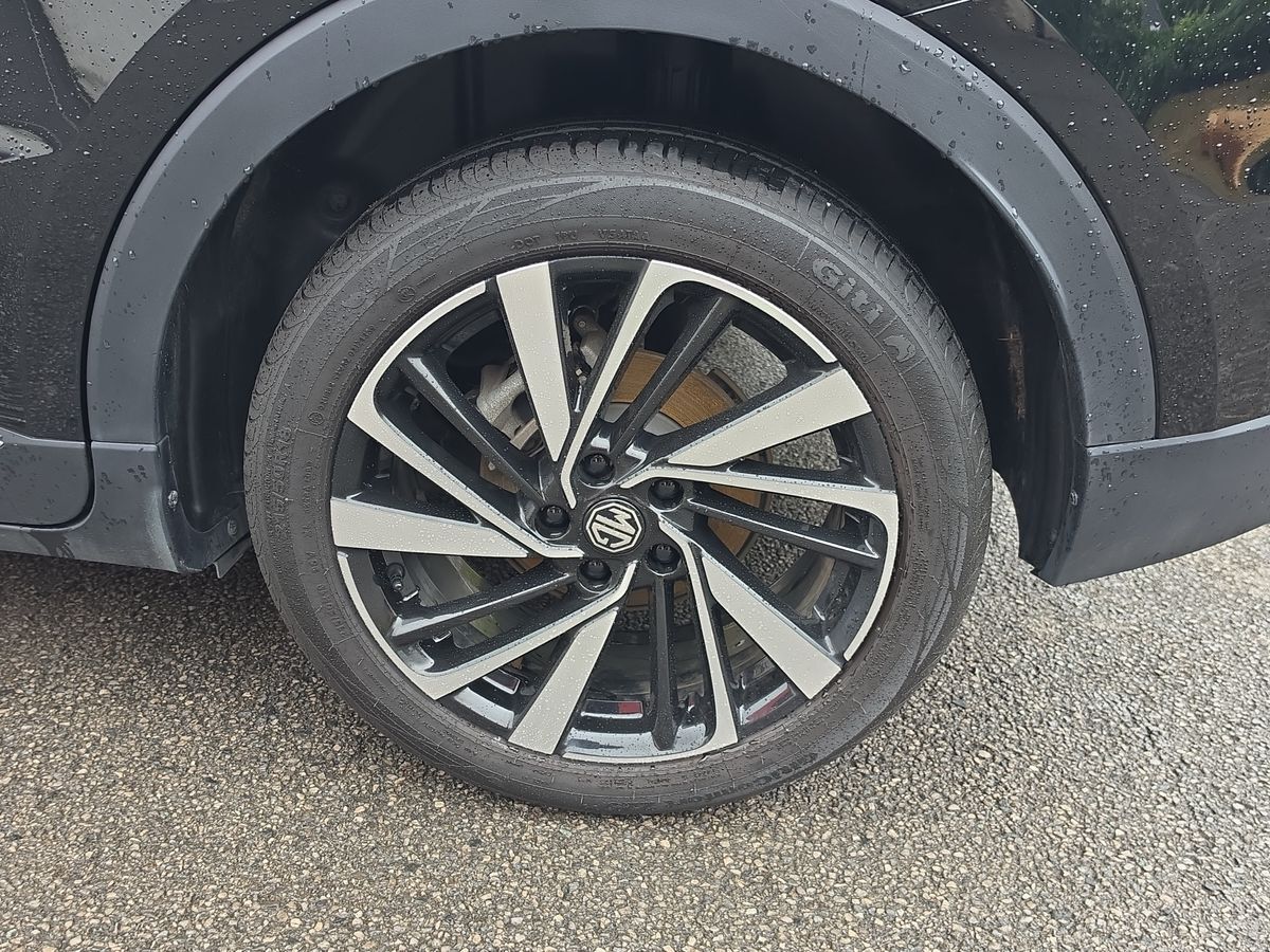 More views of MG ZS