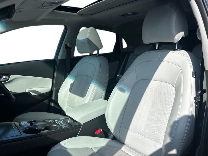More views of Hyundai KONA