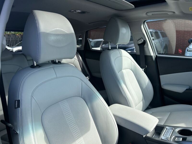 More views of Hyundai KONA