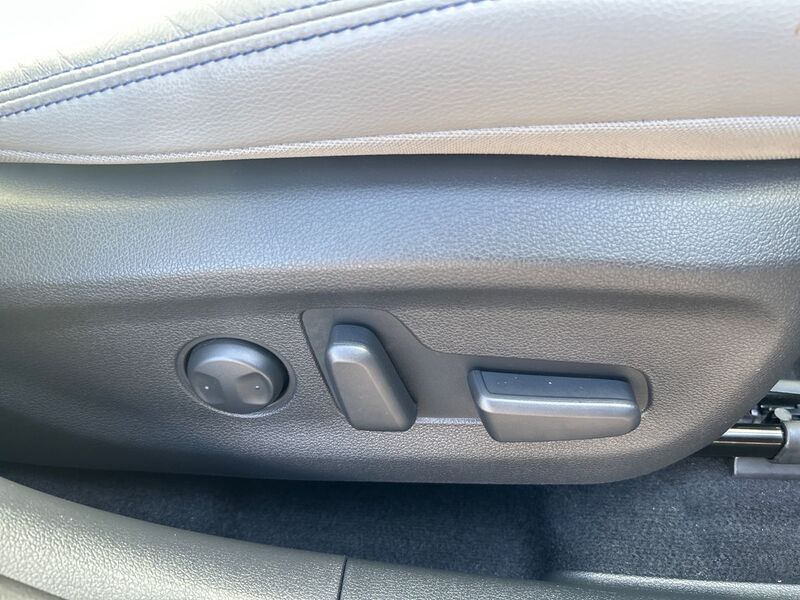 More views of Hyundai KONA
