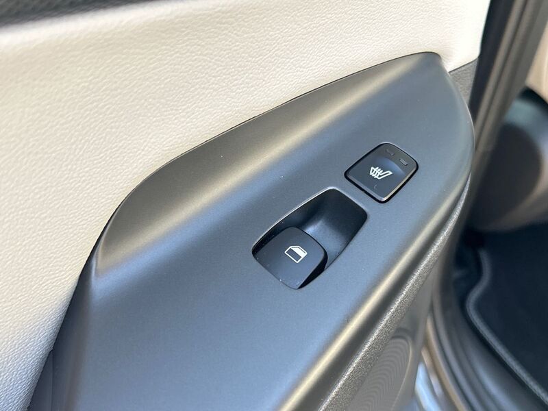 More views of Hyundai KONA