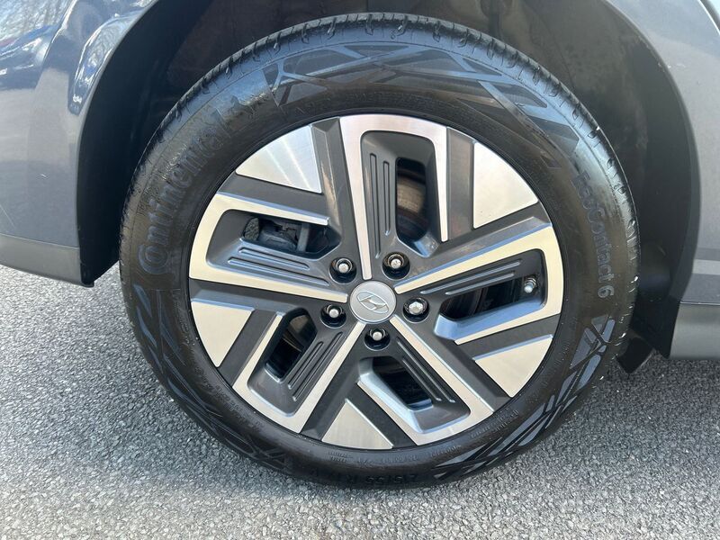 More views of Hyundai KONA