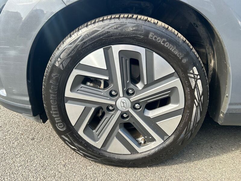 More views of Hyundai KONA