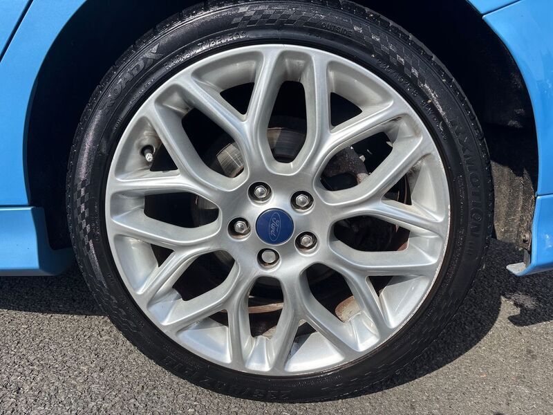 More views of Ford Focus