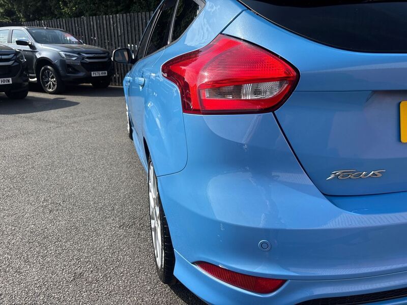 More views of Ford Focus
