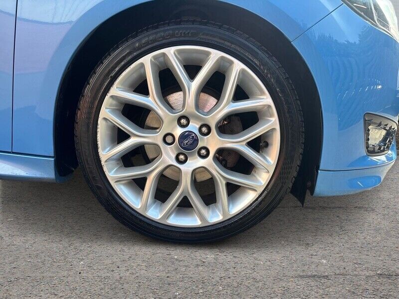 More views of Ford Focus