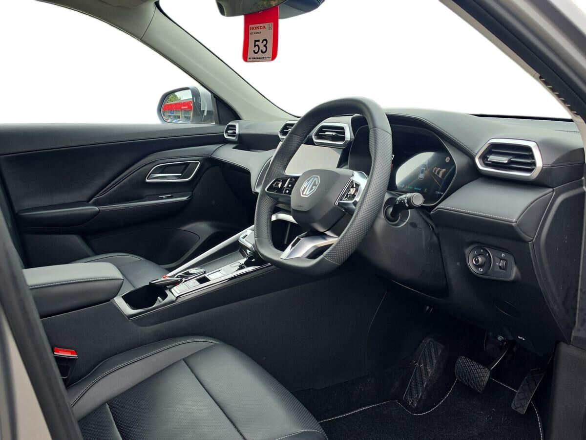 More views of MG ZS