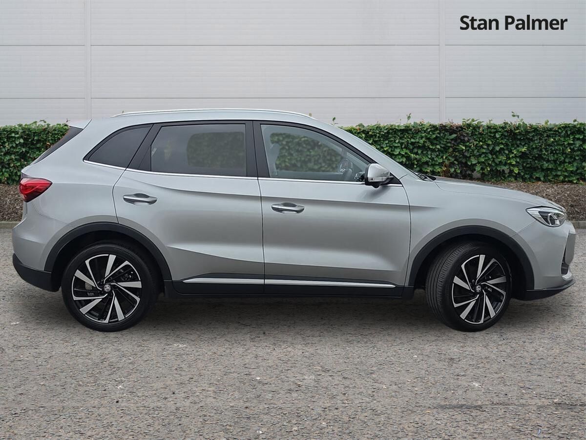 More views of MG ZS