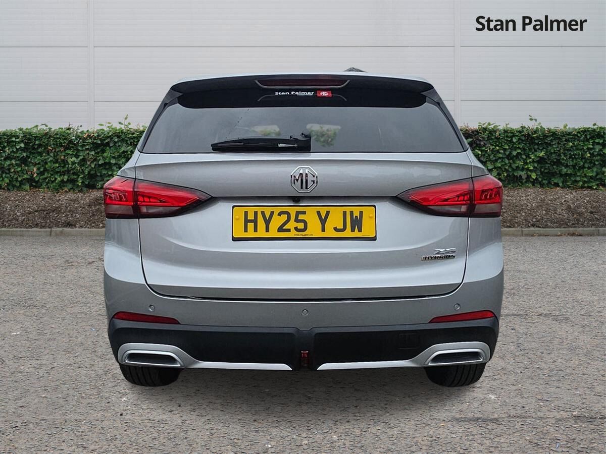 More views of MG ZS