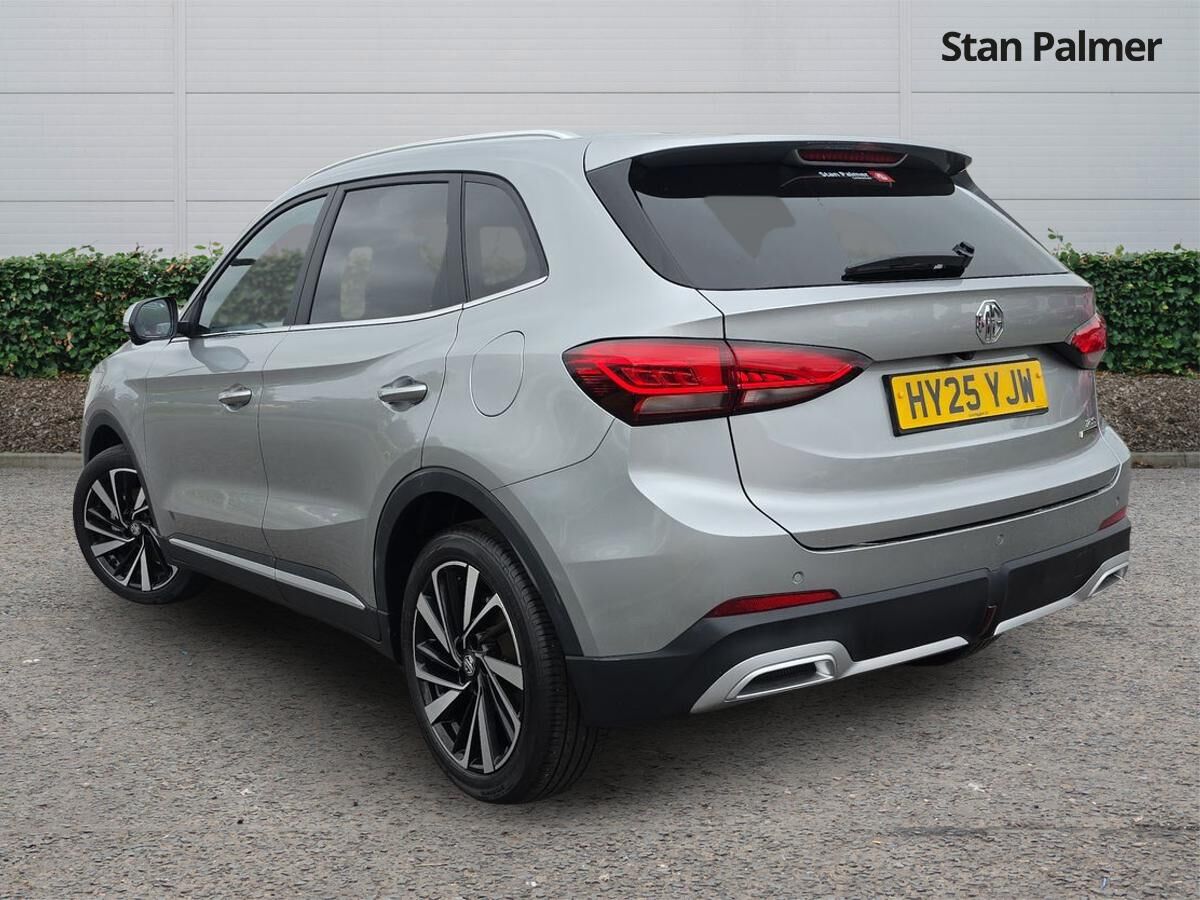 More views of MG ZS