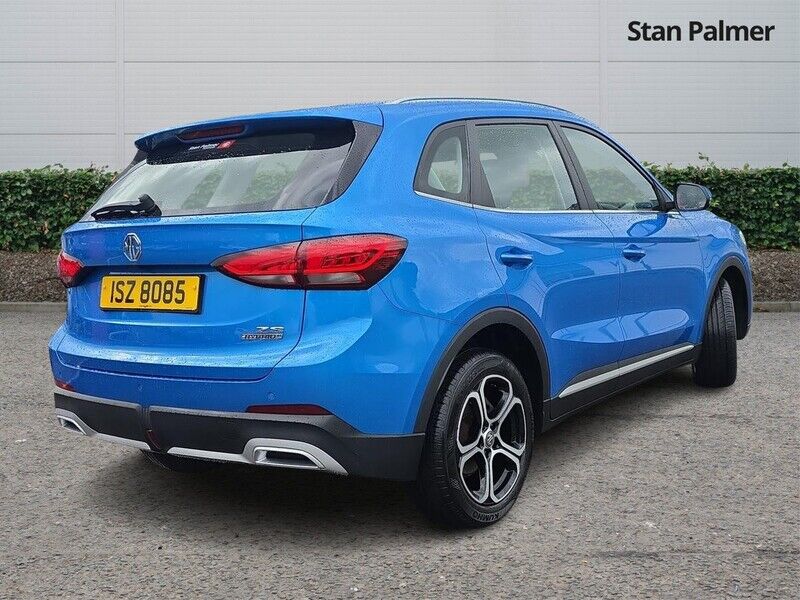 More views of MG ZS