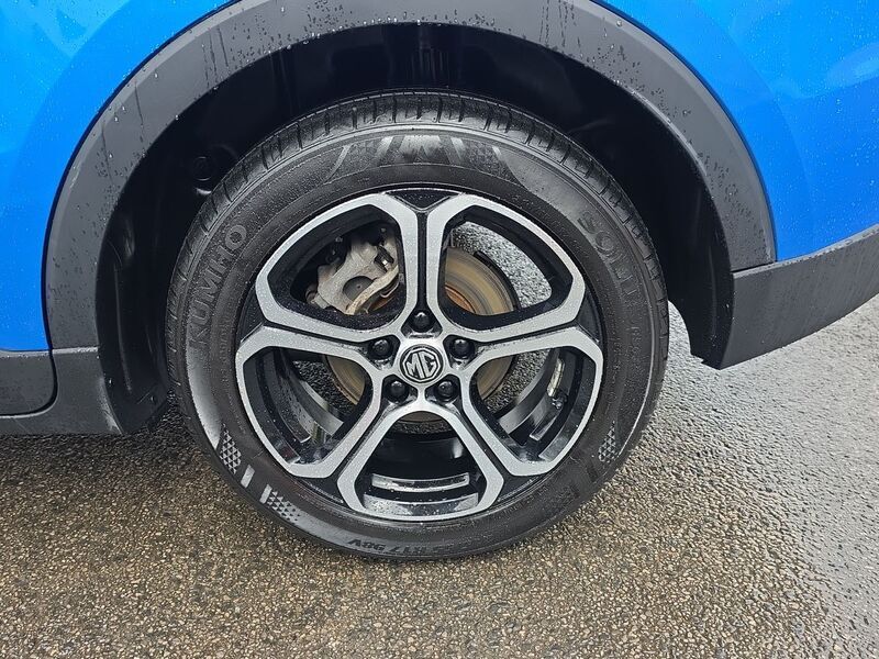 More views of MG ZS
