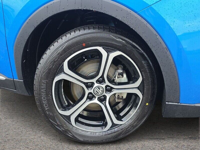 More views of MG ZS