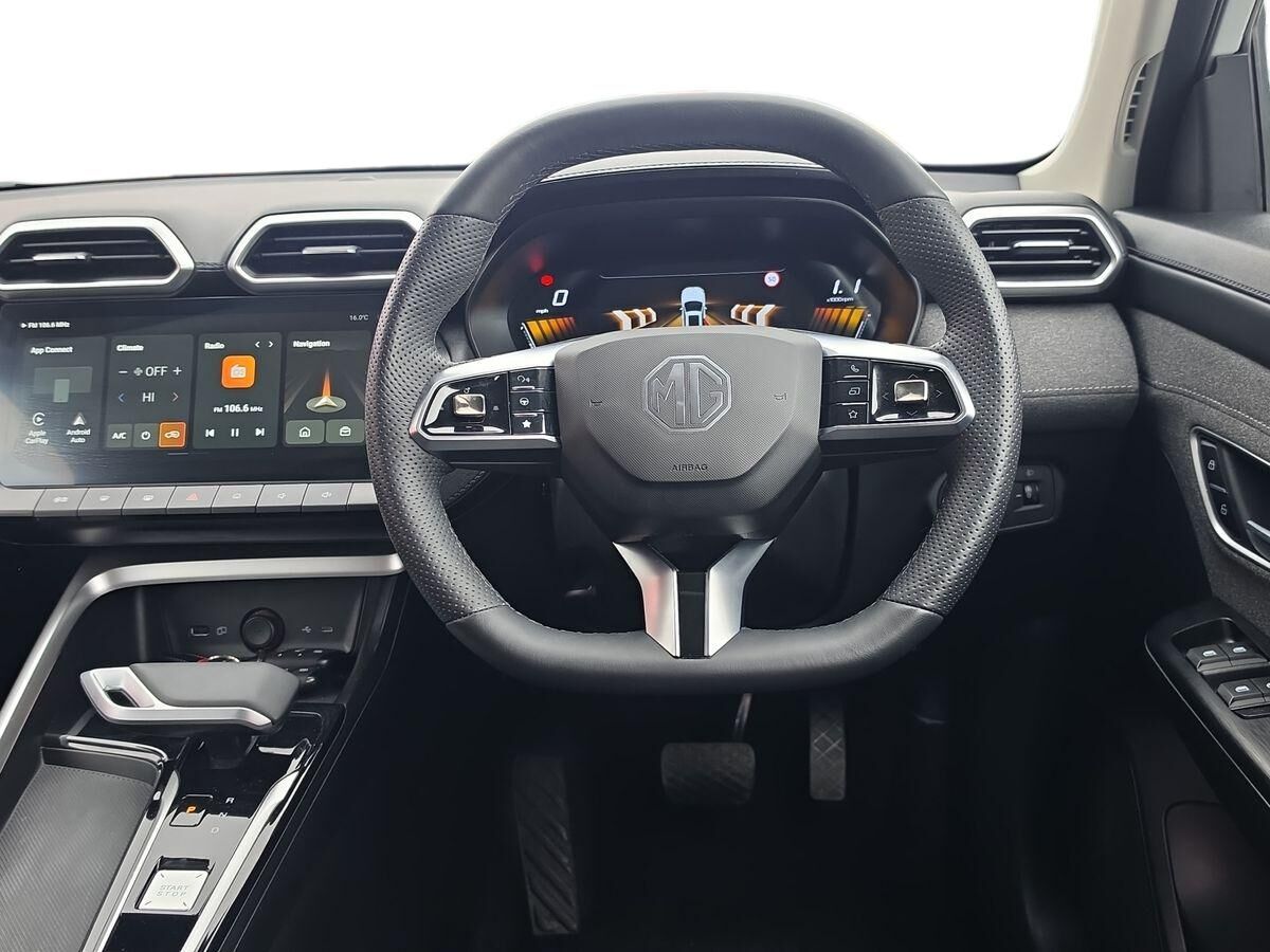 More views of MG ZS