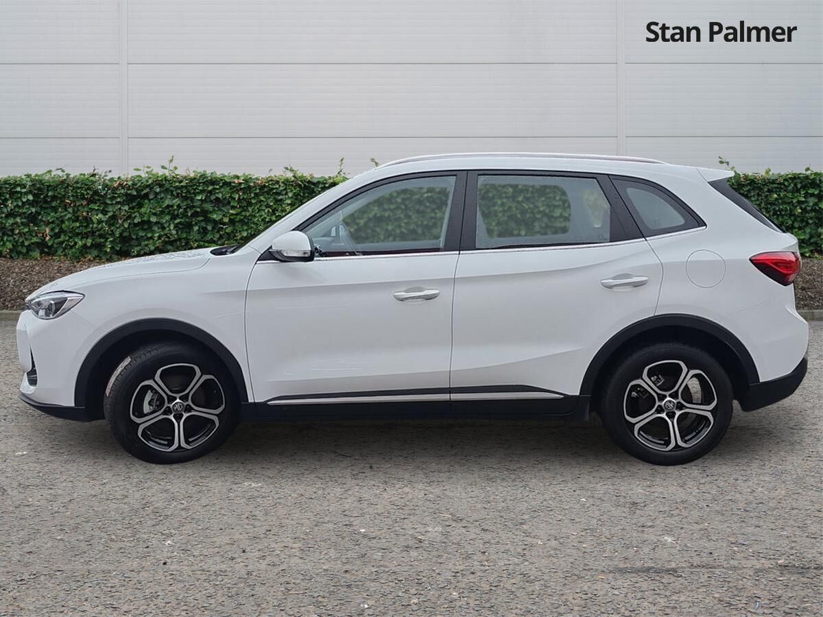 More views of MG ZS