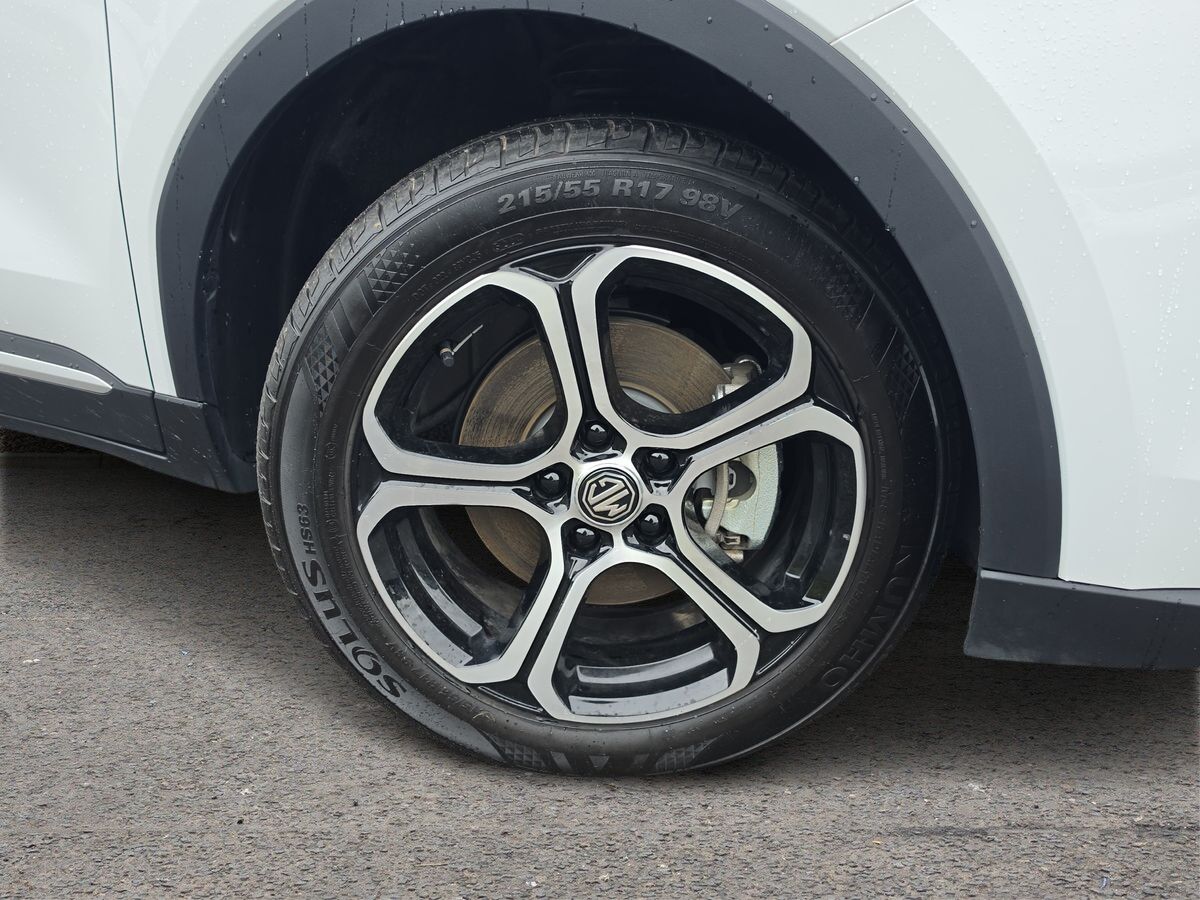 More views of MG ZS