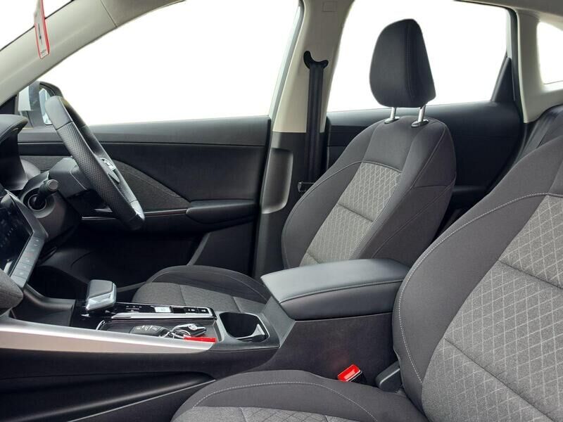 More views of MG ZS