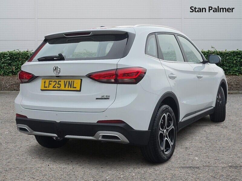 More views of MG ZS